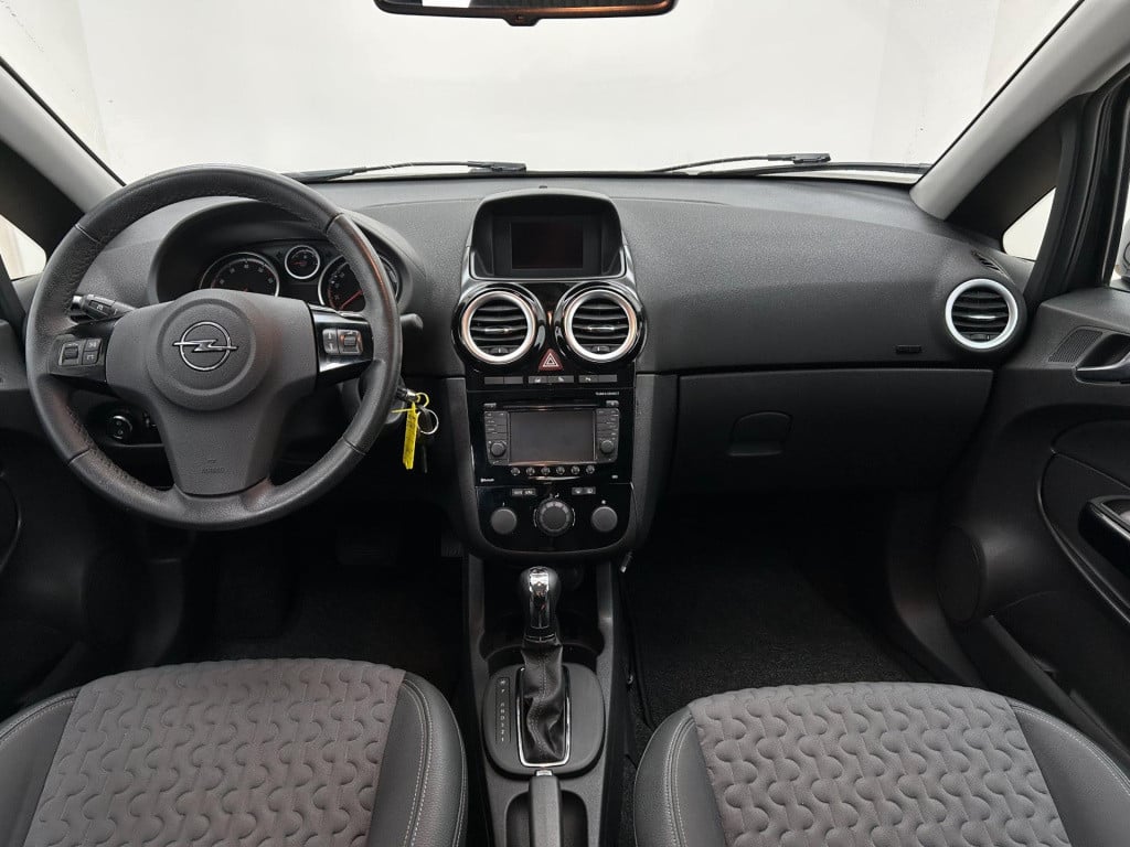Opel Corsa occasion 1.4-16v cosmo | automaat | tweedehands opel corsa | zwa