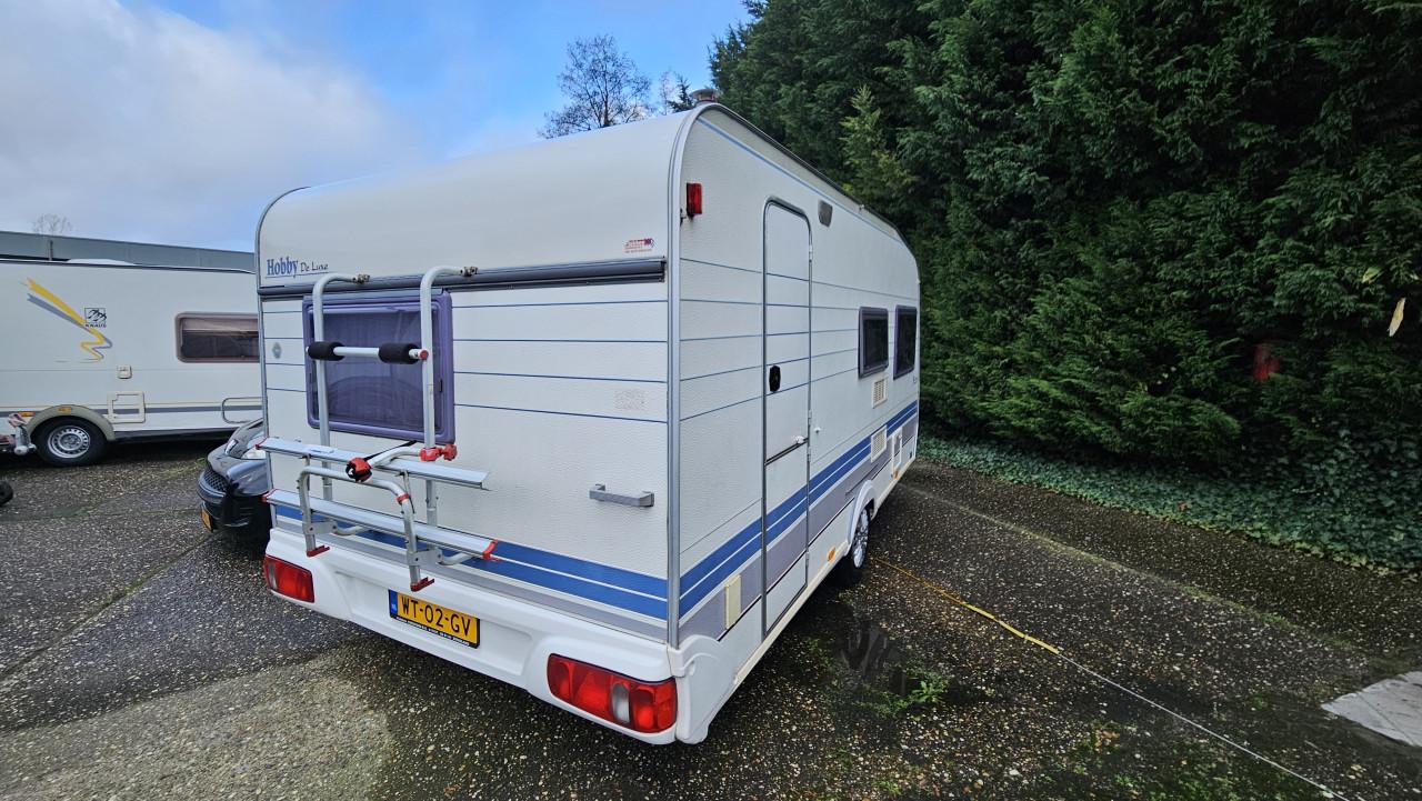 Keurige Hobby DE Luxe van 1999 met Isabella voortent + fietsendrager