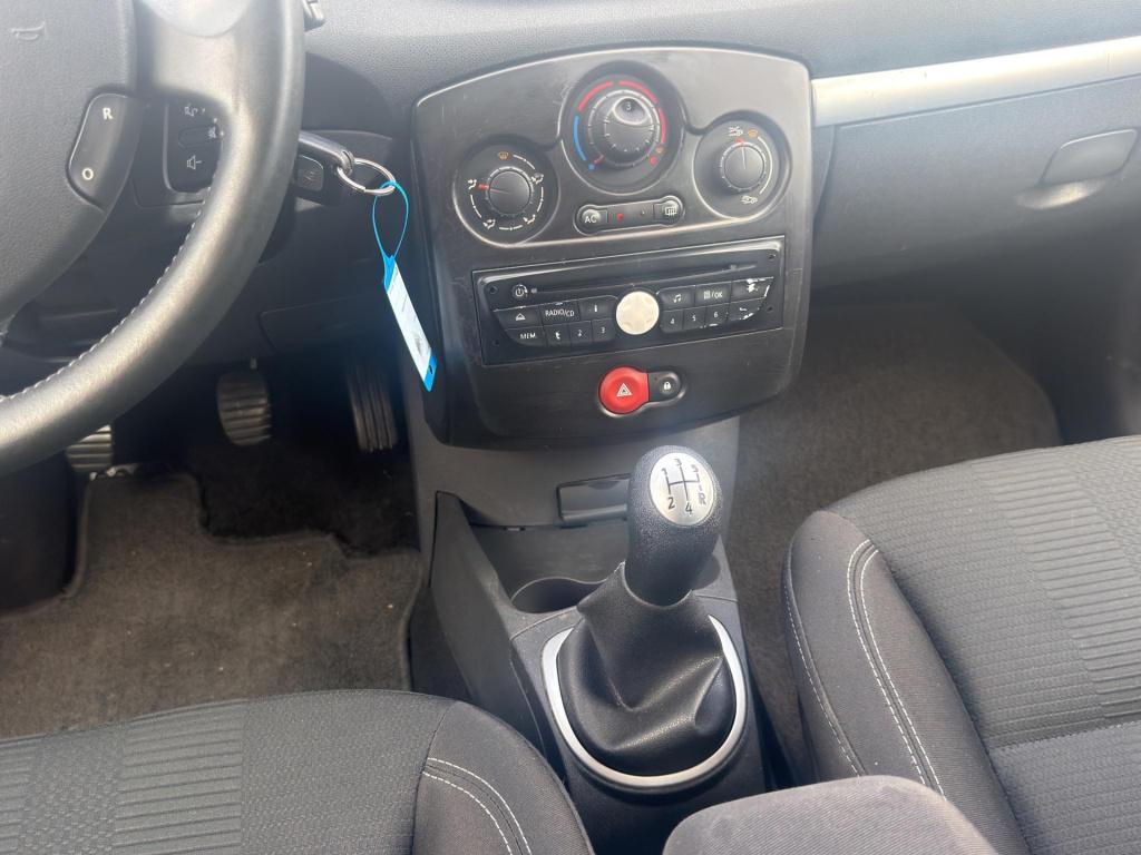 Renault Clio estate 1.2 tce collection airco cruise
