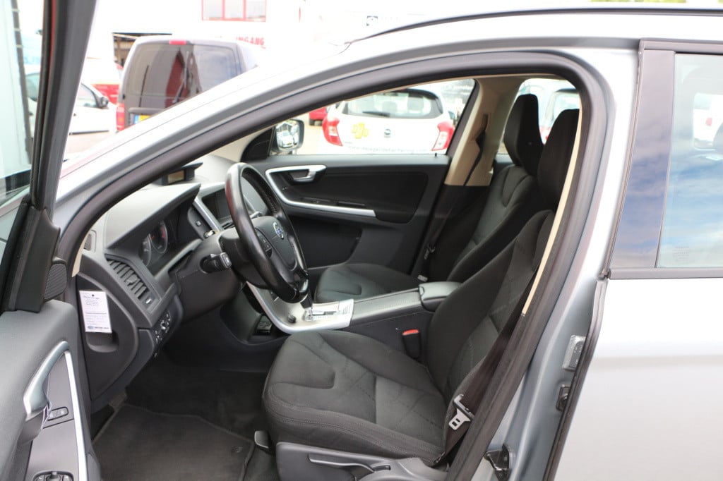 Volvo XC60 2.0t kinetic
