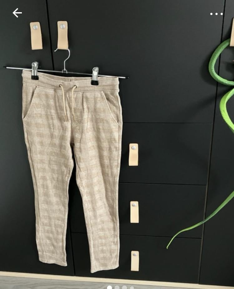 Leuke nette broek HEMA 134 140