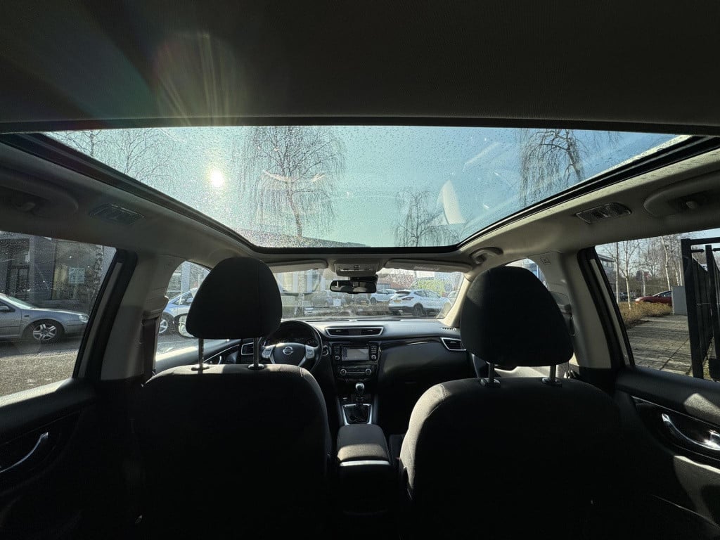 Nissan Qashqai 1.2 n-connecta design pack | trekhaak | panoramadak | naviga