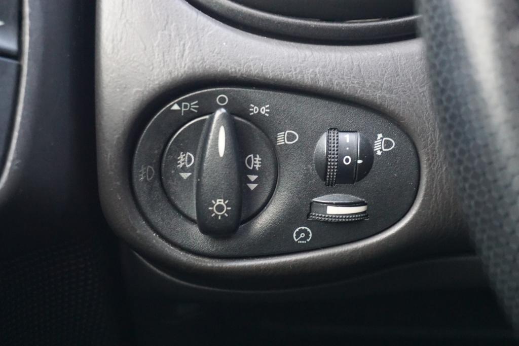 Ford Focus wagon 1.6-16v cool edition airco / elektr. ramen / trekhaak / lm