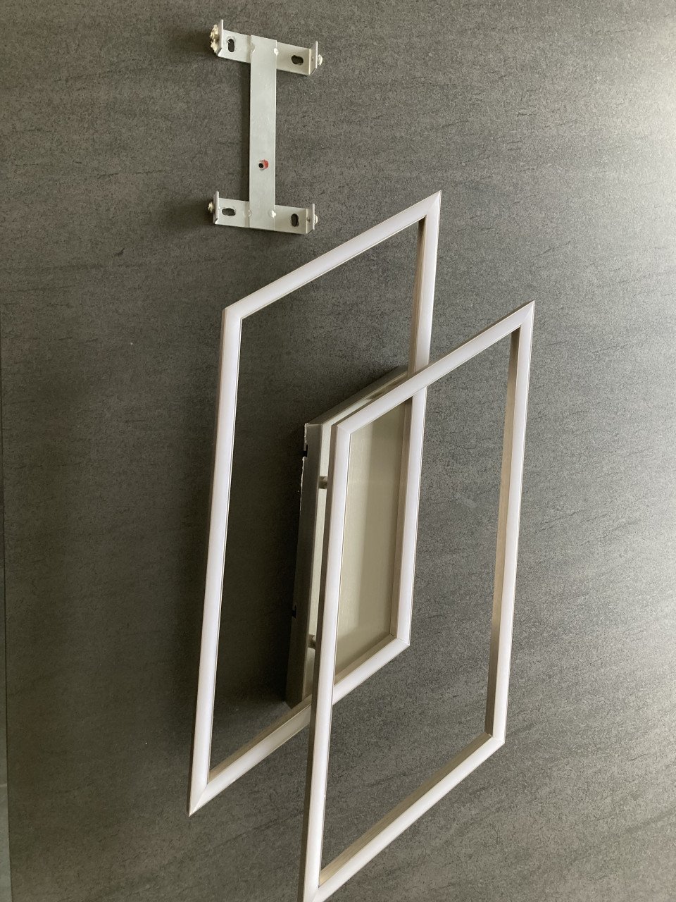 Moderne plafond of wandlamp