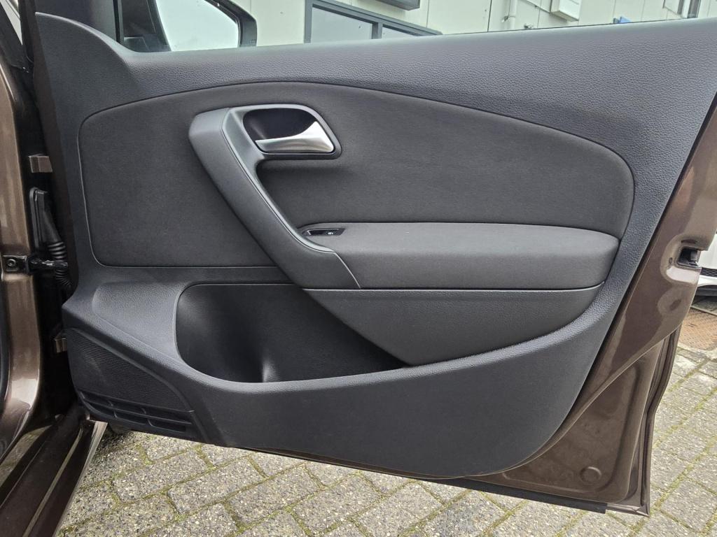 Volkswagen Polo 1.4-16v highline