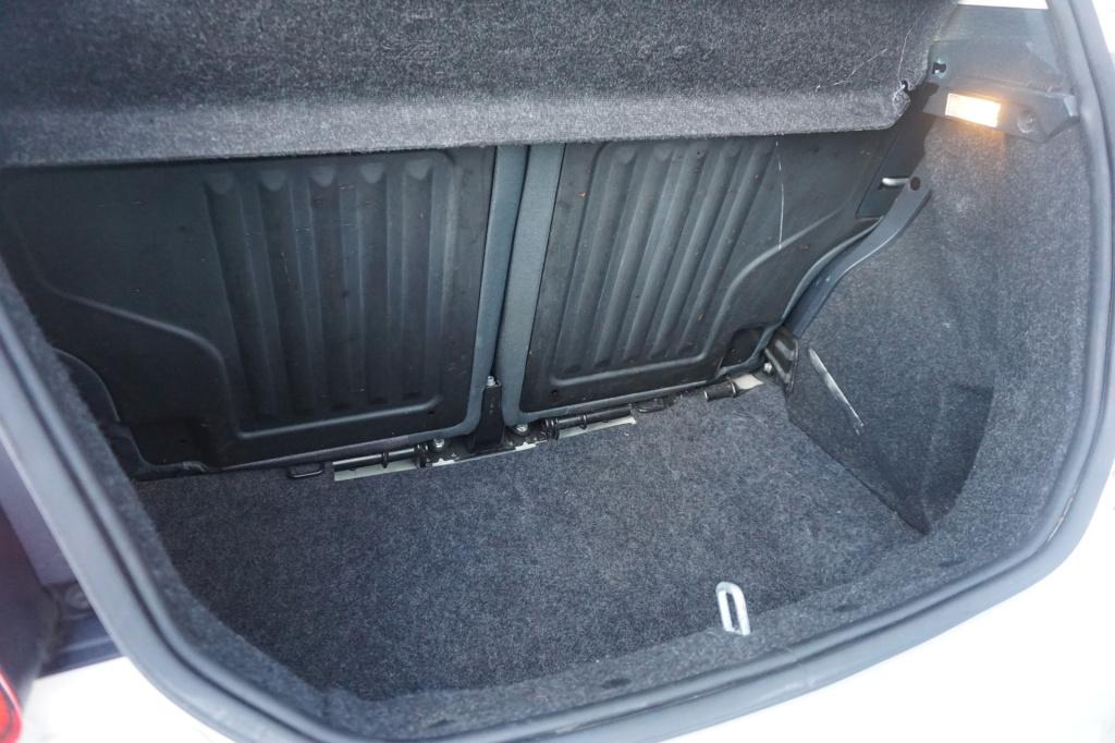 Ford KA 1.2 titanium airco / elektr. ramen / lm velgen / nap / nieuwe apk!