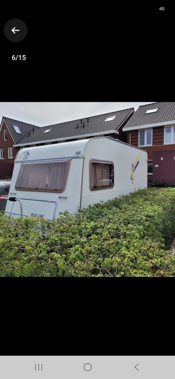 Knaus Blue Line 400 TK uit 2002 met voortent