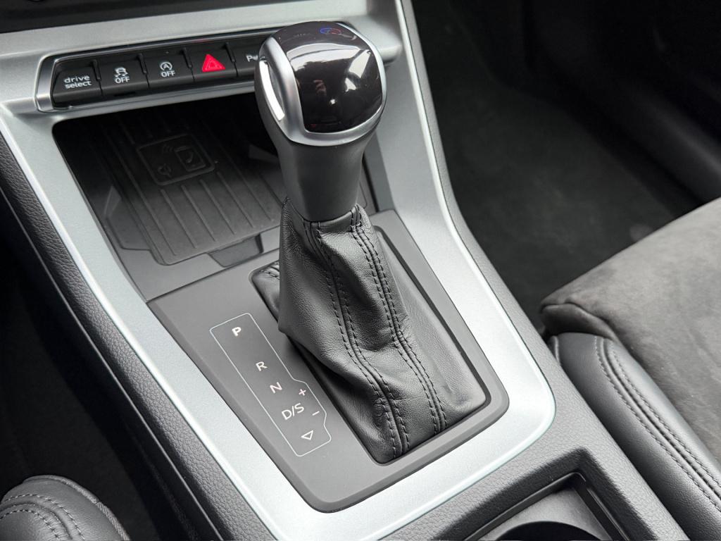 Audi Q3 35 tfsi 150pk s-tronic s-line | alcantara | keyless | dode hoek | e