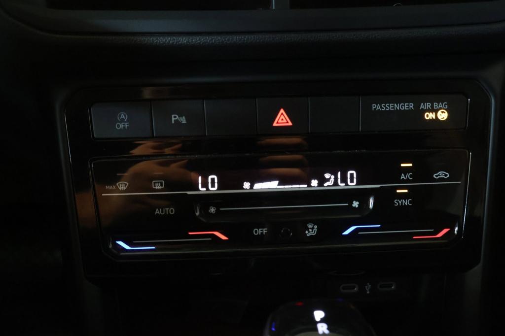 Volkswagen T-cross 1.0 tsi life edition|trekhaak|virtual cockpit|apple carp