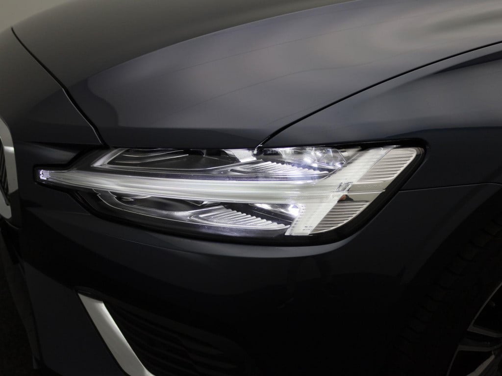Volvo V60 2.0 t6 recharge awd inscription | automaat | lmv | trekhaak | led