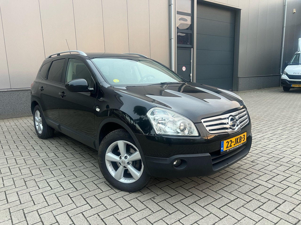 Nissan Qashqai +2 2.0 Connect 7zitter Jaar Apk