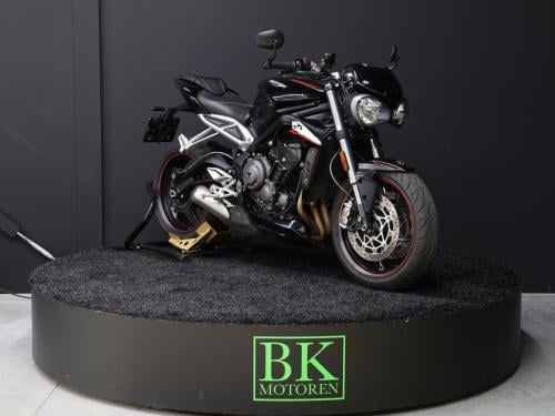 STREET TRIPLE RS | Phantom Black
