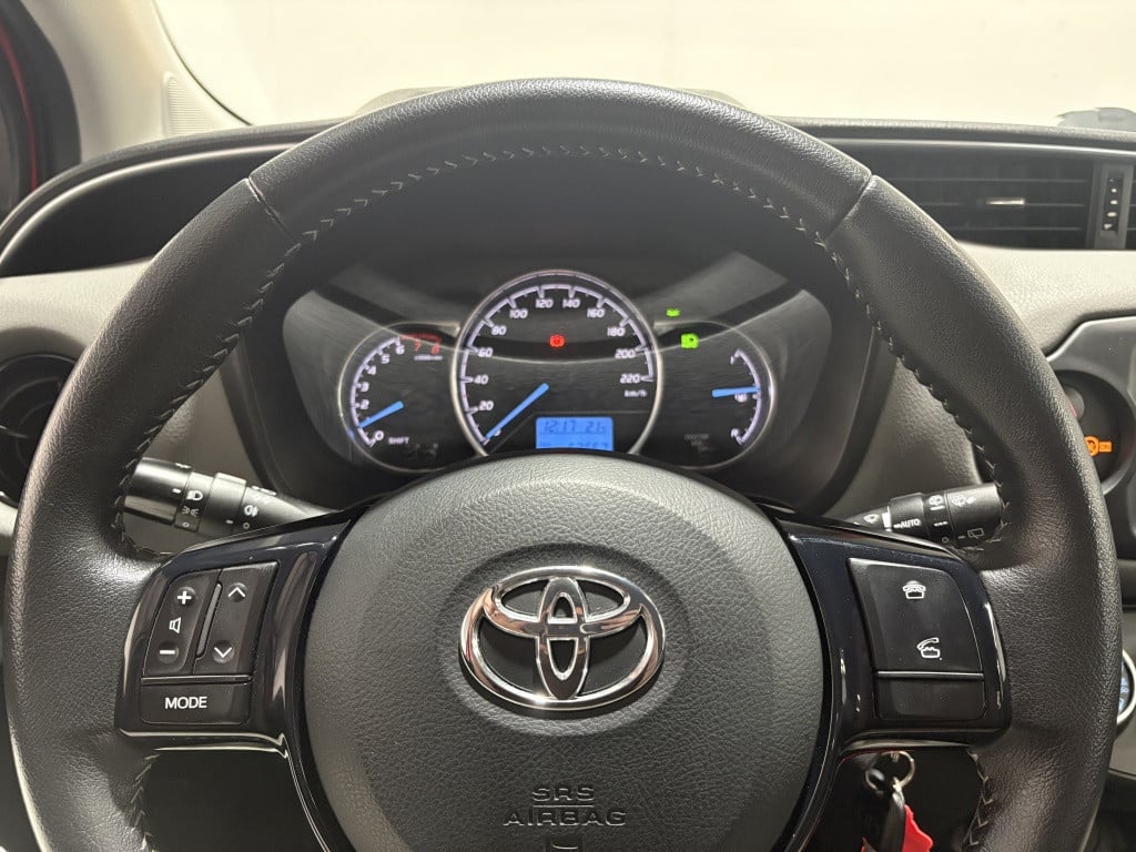 Toyota Yaris 1.0 vvt-i comfort | lage km-stand |