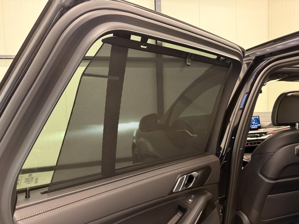 BMW X5 xdrive50e m-sport | carbon | pano | memory | stoelverwarming / verko