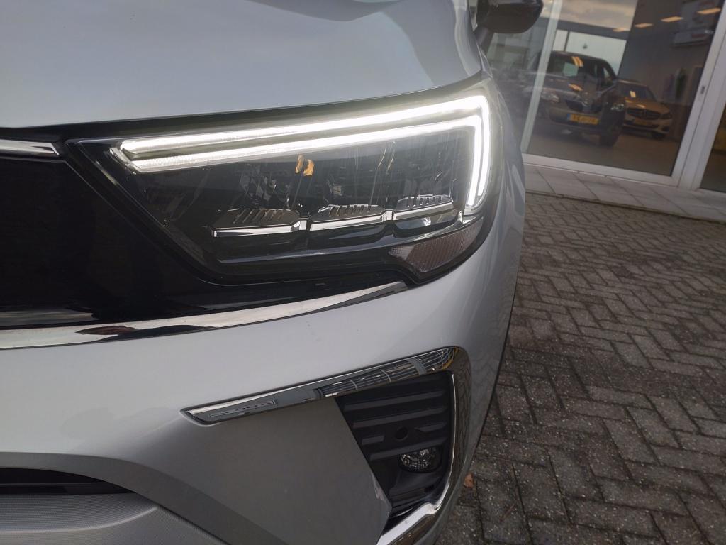Opel Crossland X 1.2 turbo elegance