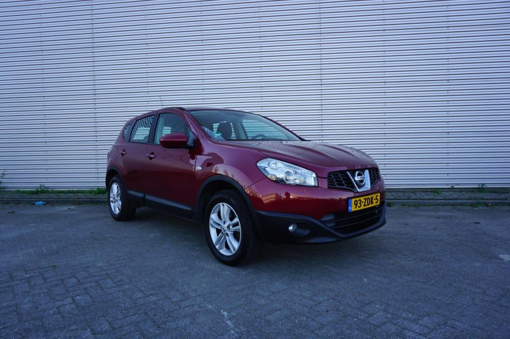 Nissan Qashqai 2.0 acenta airco / cruise / elektr. ramen / parkeers. / trek
