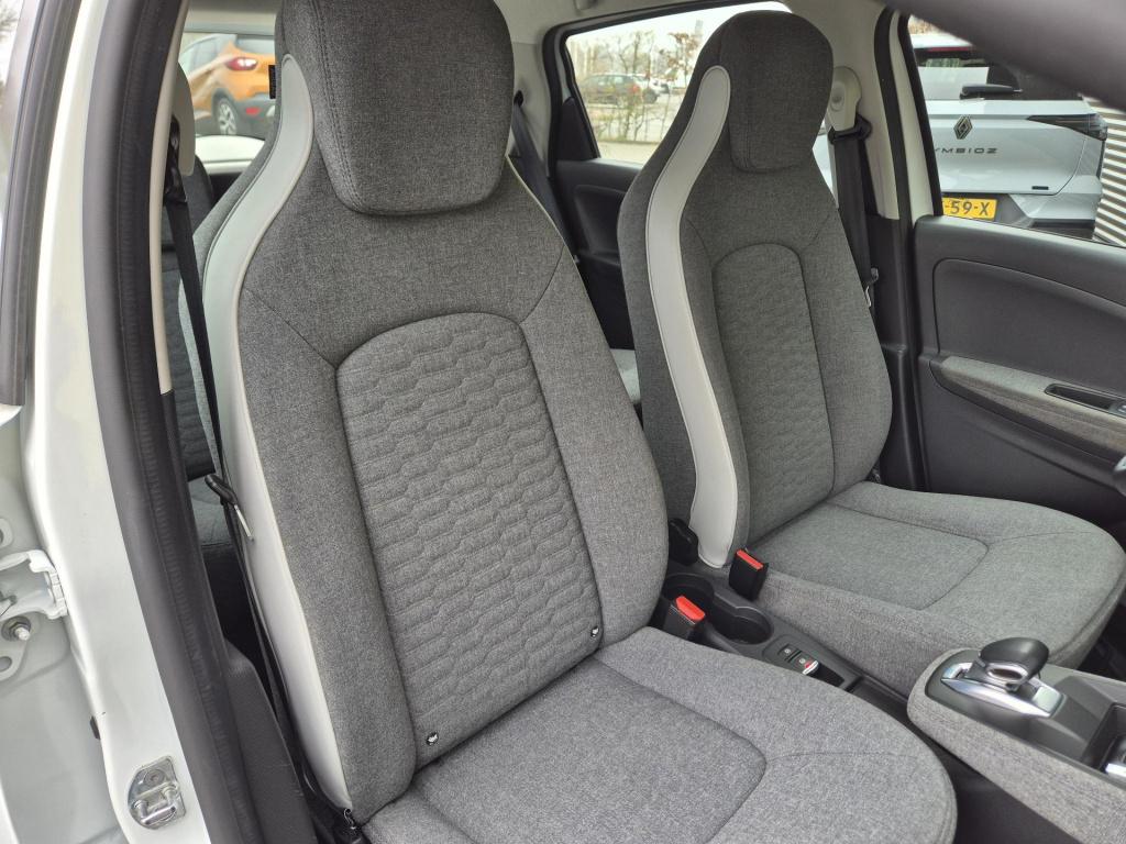 Renault Zoe r110 life 52 kwh koop accu, soh 93%, camera, all season banden,