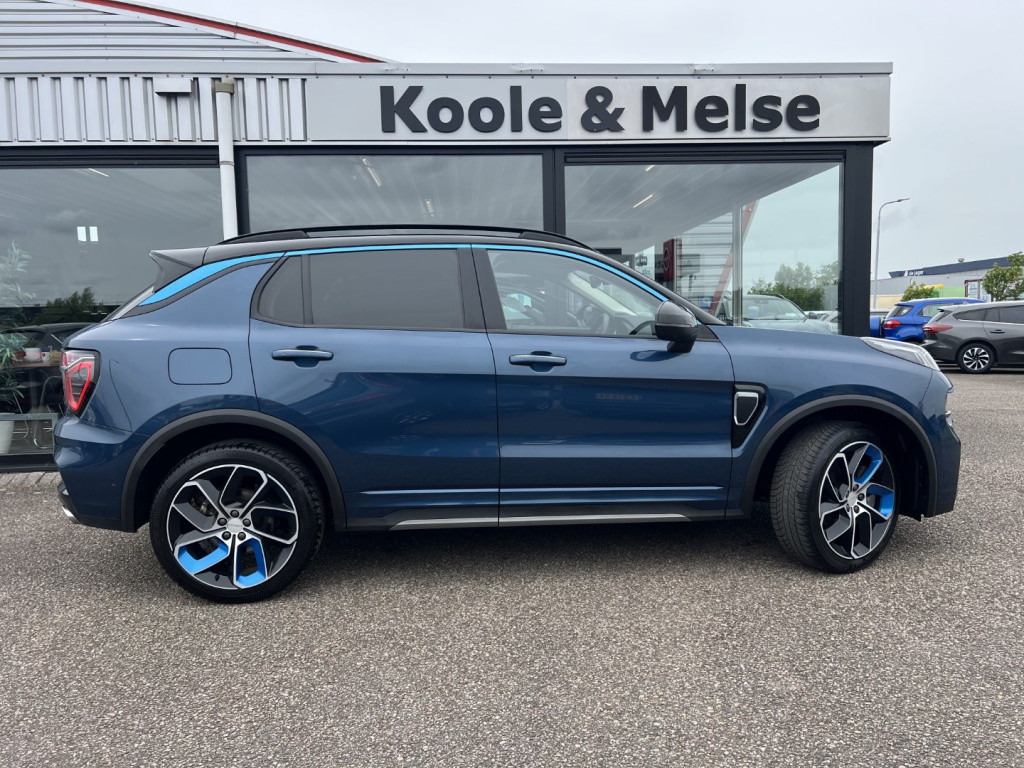 Lynk & Co 01 1.5 261pk plug in hybrid , panodak , 360gr camera, carplay