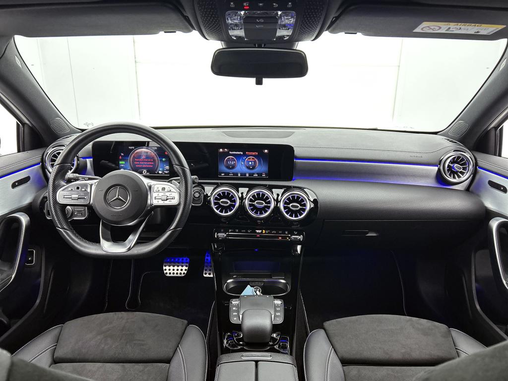 Mercedes-Benz A-Klasse 250 e plug in hybride | amg line | stoelverwarming |