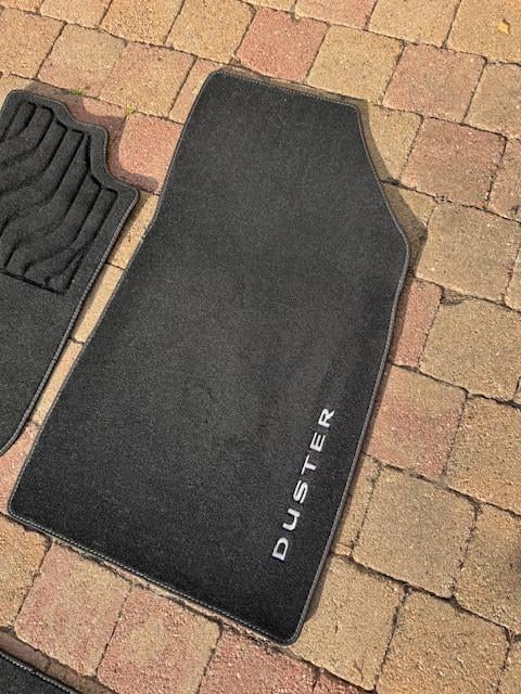 DUSTER II vloermattenset, orig. DACIA, zwart