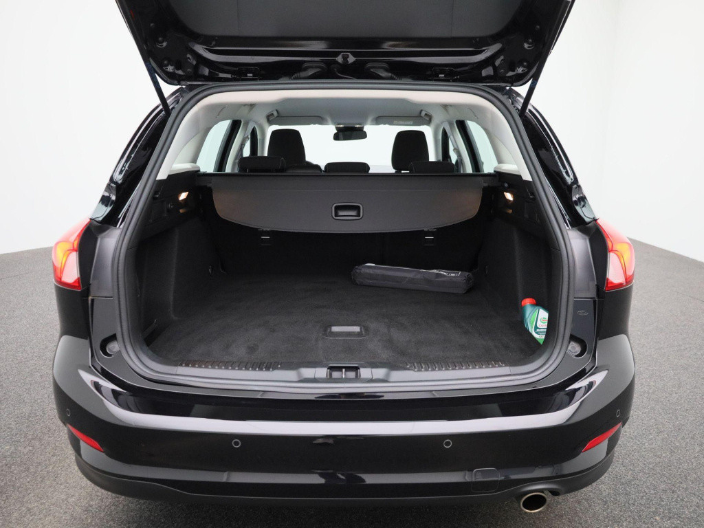 Ford Focus wagon 1.0 ecoboost hybrid trend edition business | cruise contro