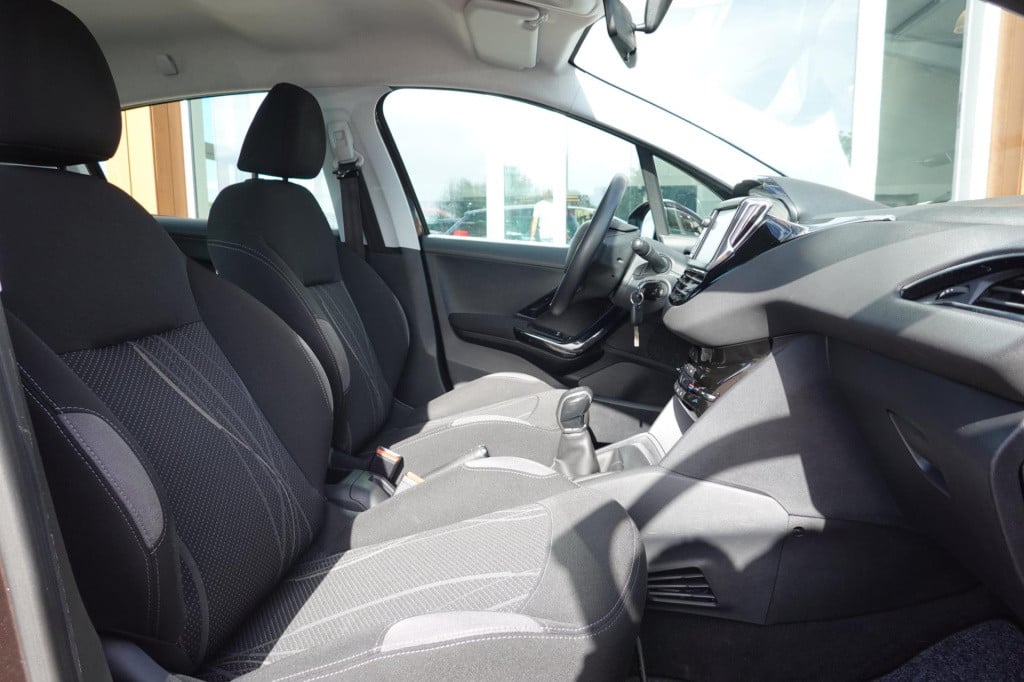 Peugeot 208 1.2 vti active