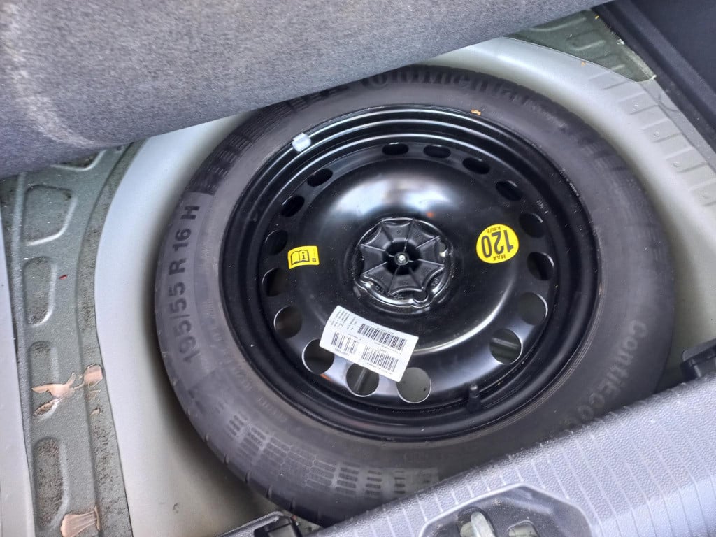 Opel Corsa 1.4 color edition | winterpakket | lmv | cruise | bluetooth