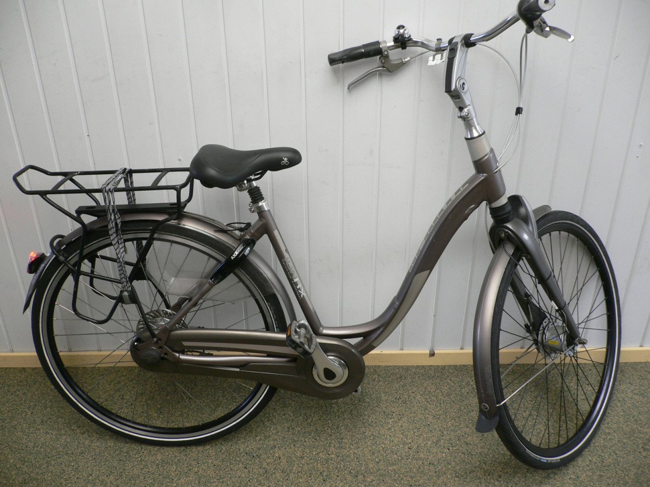 Gebruikte Sparta damesfiets 48cm met verende zadelpen