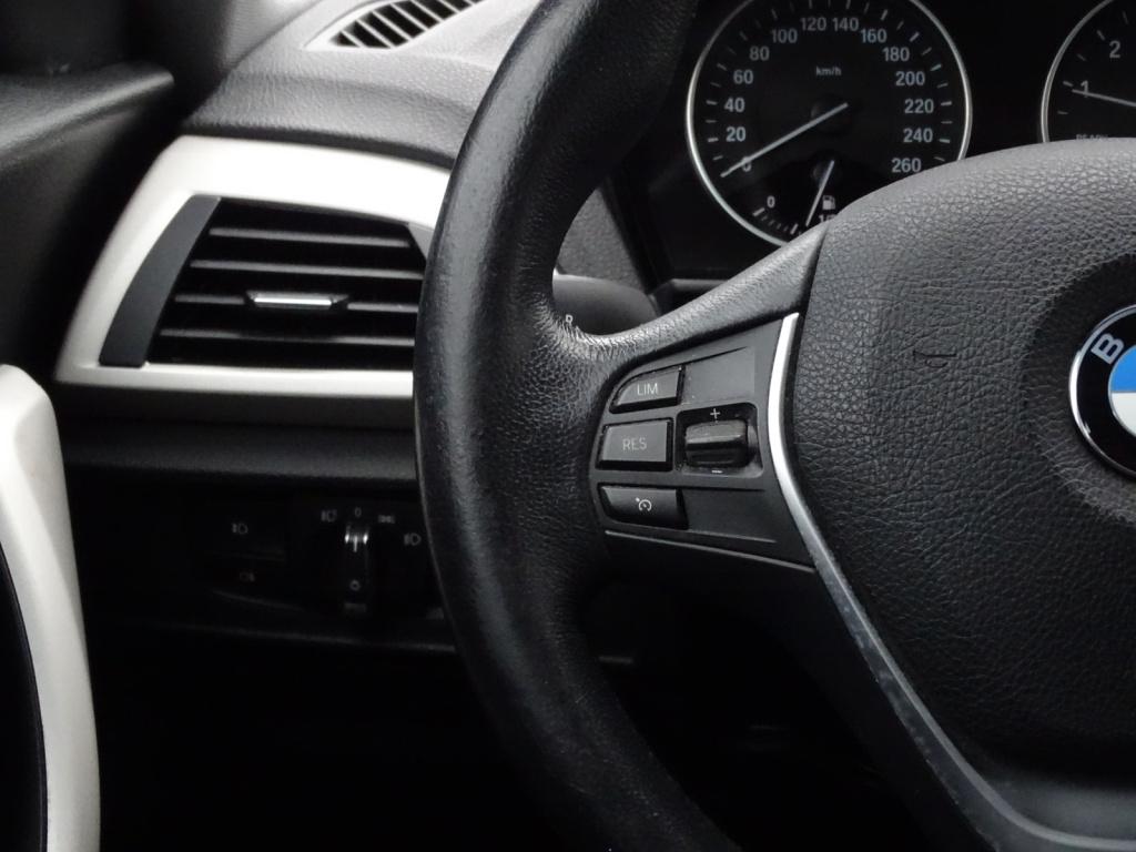 BMW 1 Serie 118i corporate lease essential automaat | led | navi