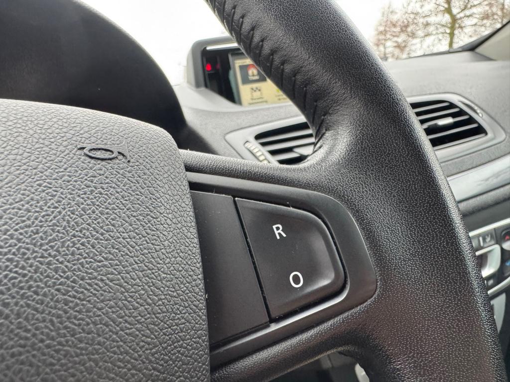 Renault Megane 1.2 tce limited * cruise control * navigatie * clima * nap