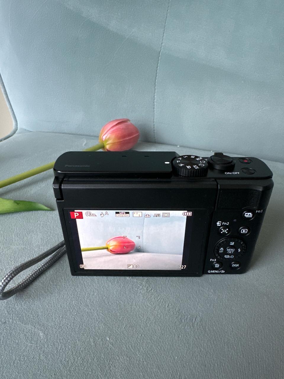 Panasonic Lumix, model DC-TZ99