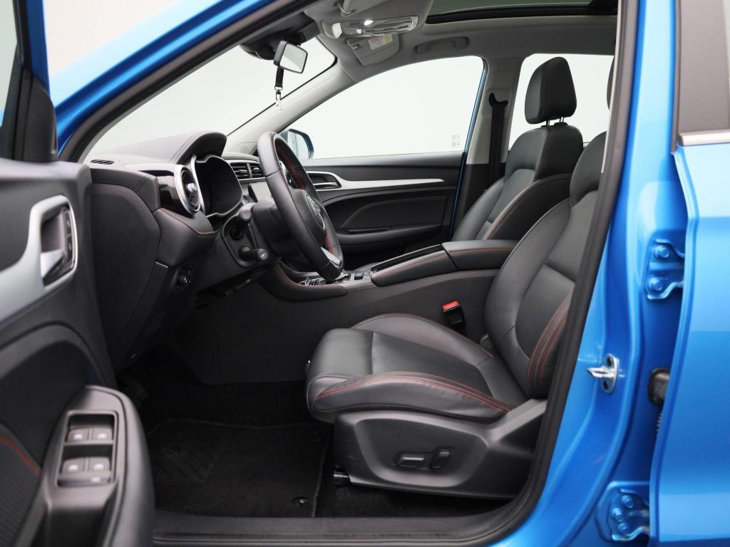 MG Zs Ev long range luxury 70 kwh | navi | leder | panoramadak | led koplam