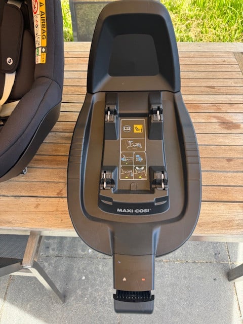 Maxi-Cosi Pearl i-Size incl. isofix Familyfix base