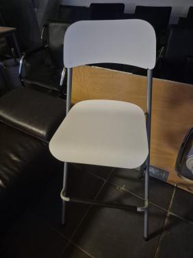 Witte barkruk / behandelkruk