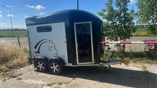 Tweepaardstrailer 2023