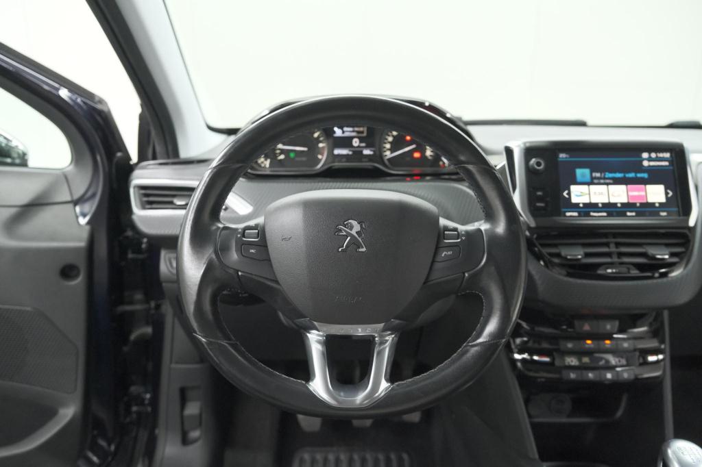 Peugeot 208 puretech 110 tech edition | camera | apple carplay | parkeersen
