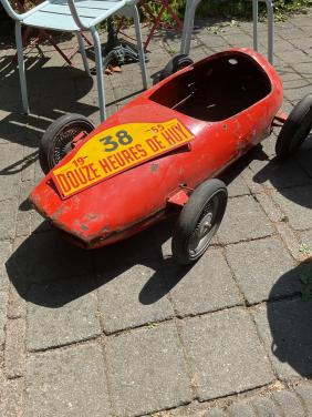 Vintage metalen rallyschilden