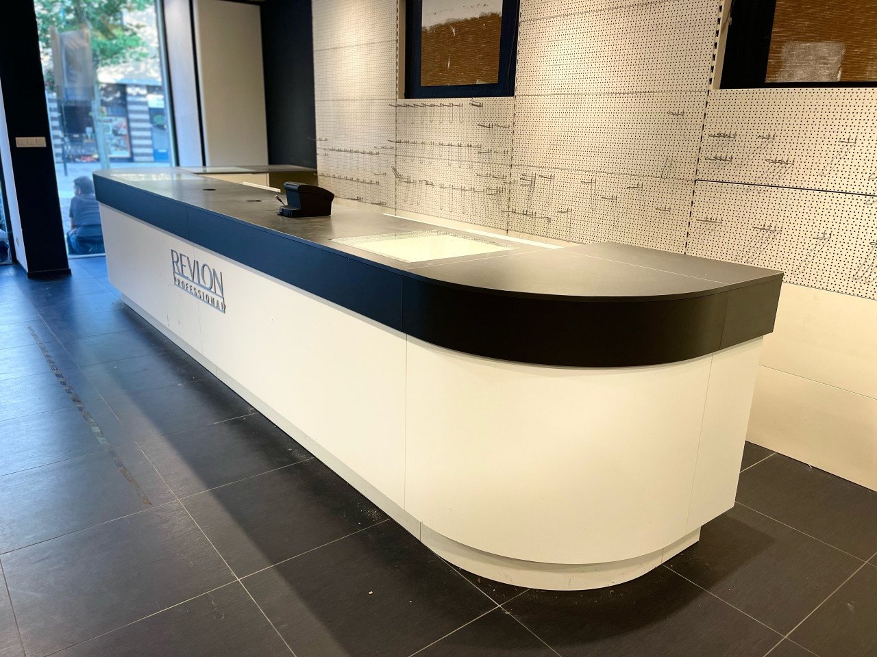 WINKEL BALIE