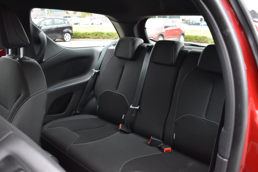 Ds Ds 3 1.2 puretech so chic | cruise control | climate control | navigatie