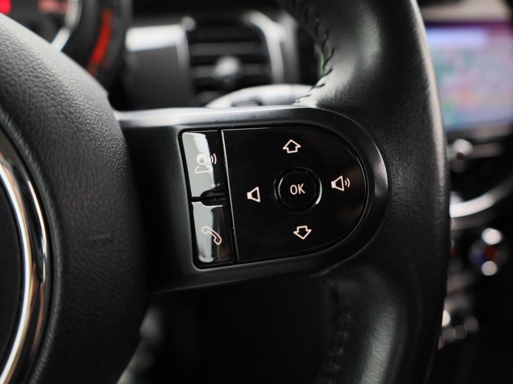 Mini 5-deurs 1.5 one essential | navigatie | lmv | parkeer sensoren | clima