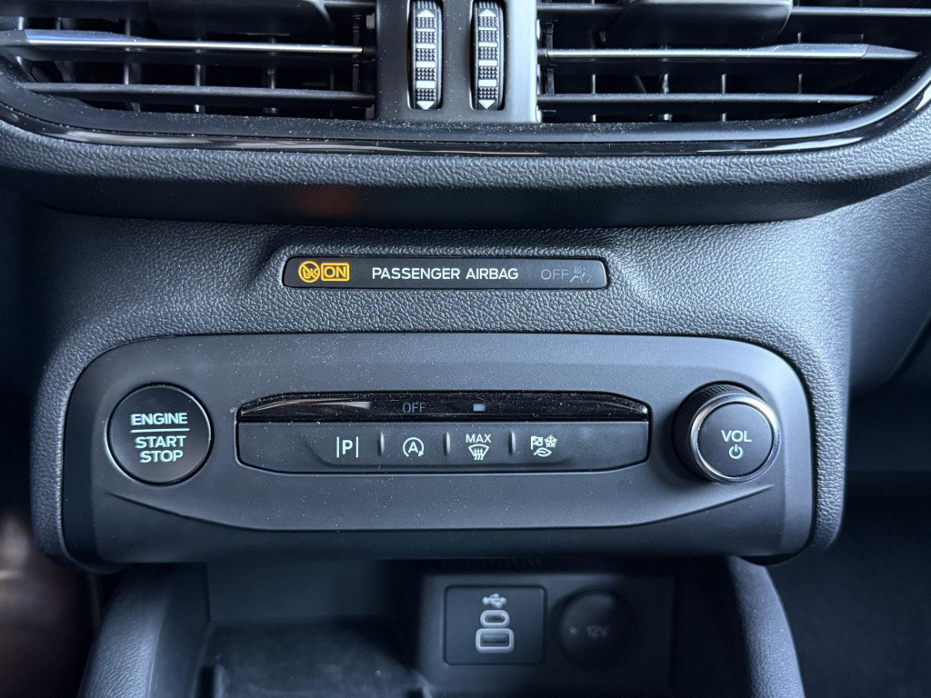 Ford Focus wagon 1.0 ecoboost hybrid st line x | leder interieur | draadloo