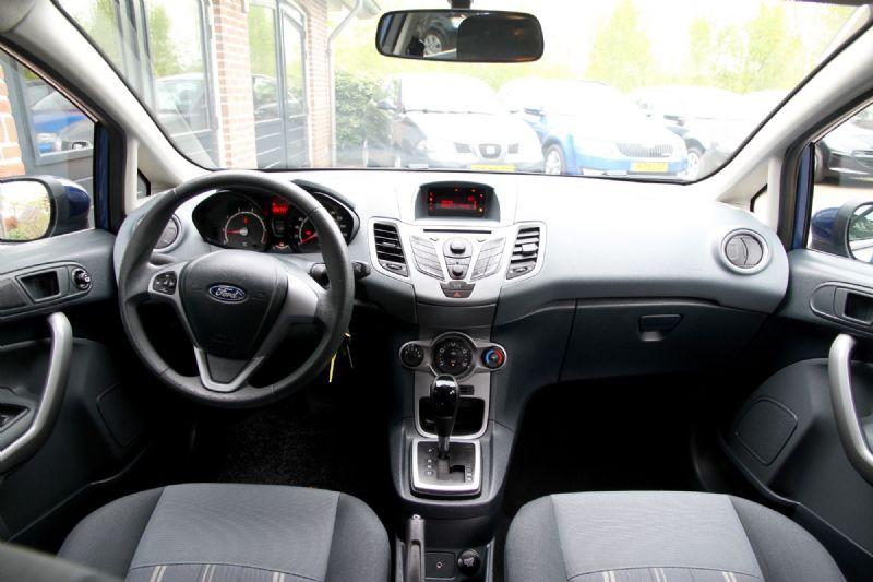 FORD FIESTA  automaat