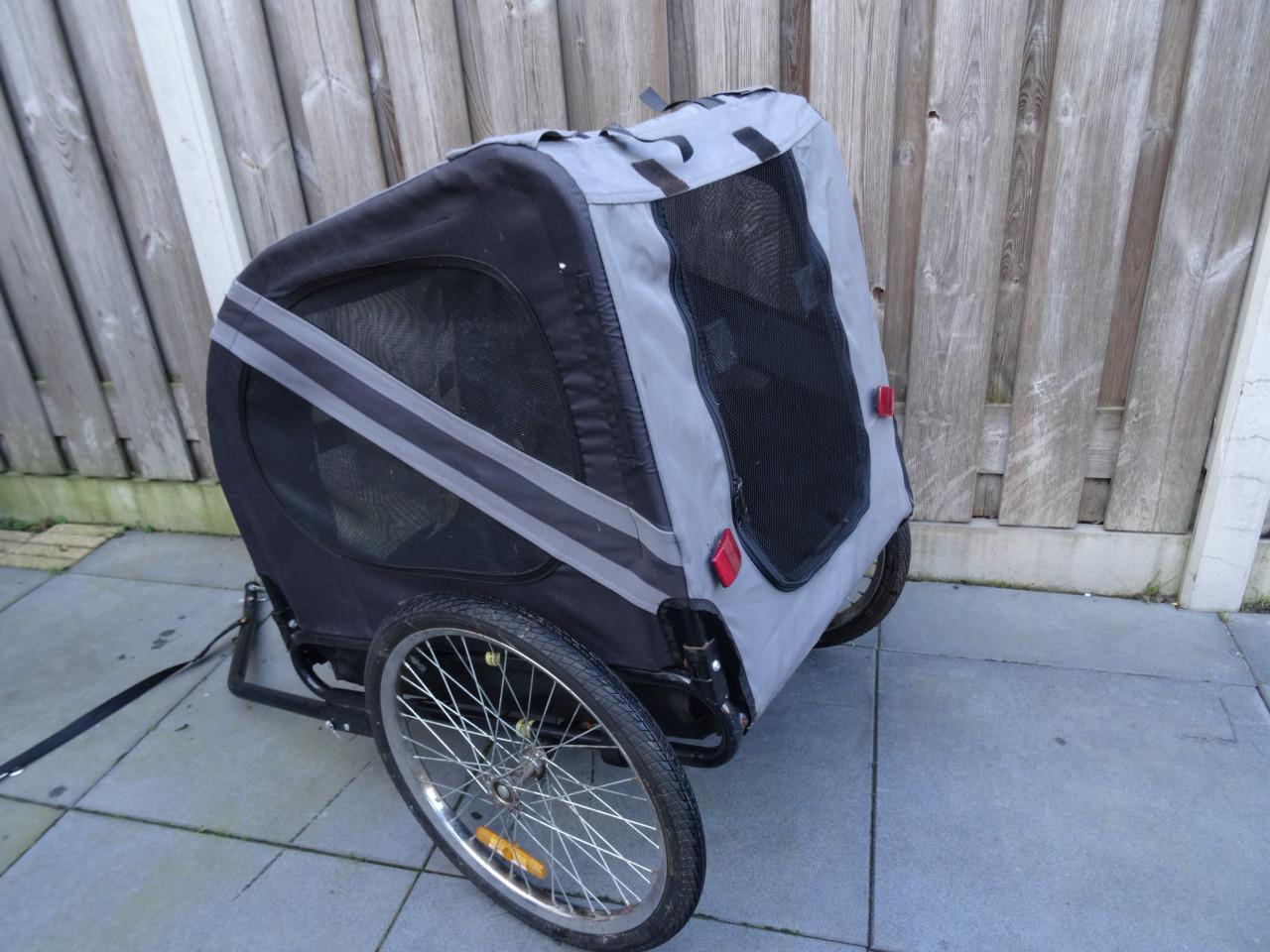 🐾 Compacte & veilige fietskar voor honden