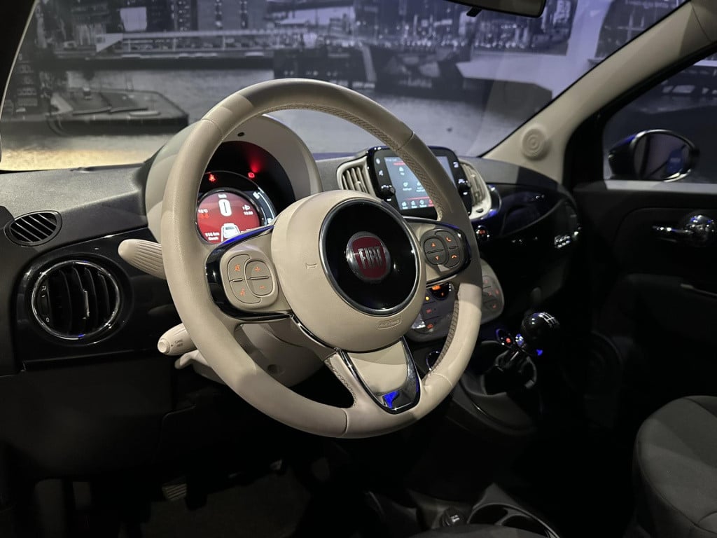 Fiat 500 1.0 hybrid dolcevita 1.0 hybrid *panoramadak*applecarplay*clima*