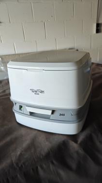 Nette schone Porta Potti 345