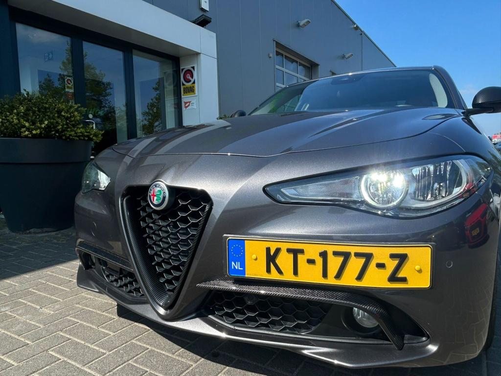 Alfa Romeo Giulia * veloce pack * stoel + stuur verwarming* 100% onderhoude