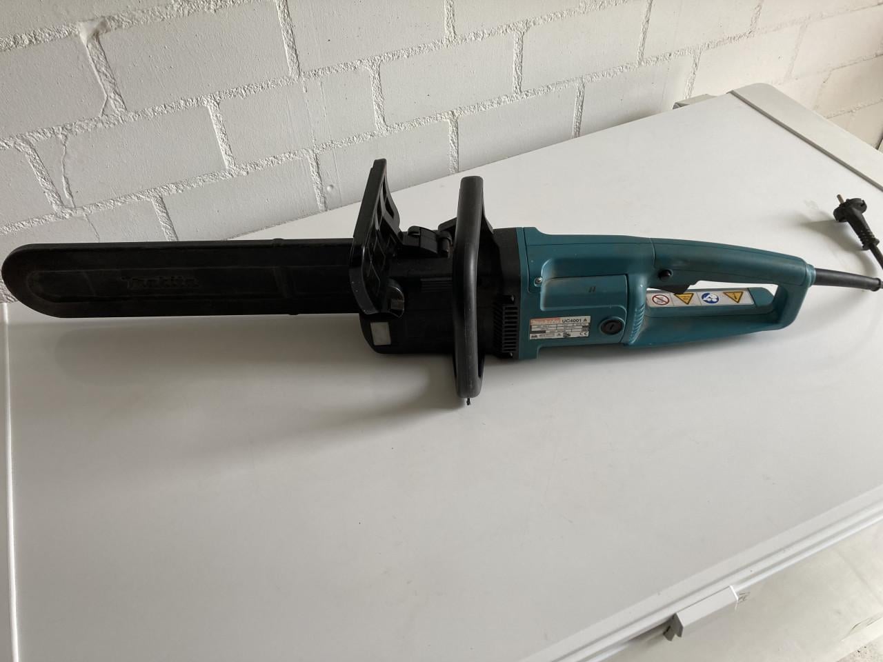Electrische kettingzaag merk Makita