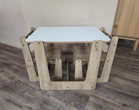 Montesorri set kindertafel & stoeltjes