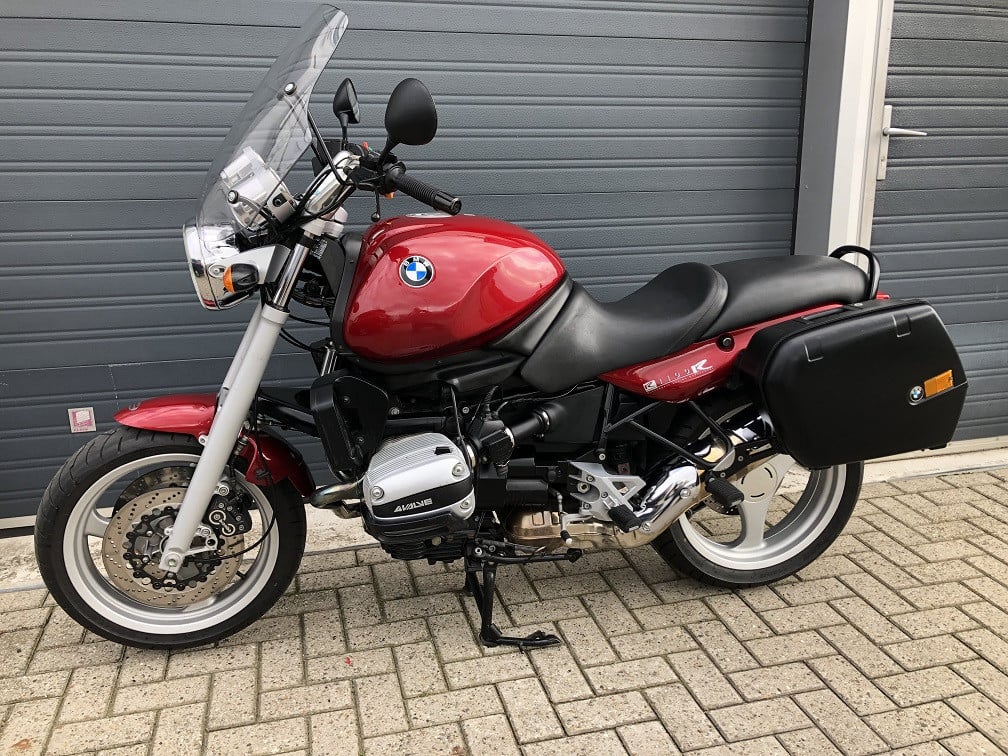 BMW R1100R, nieuwstaat met 60dkm, koffers, onderhoud net uitgevoerd €2350,-