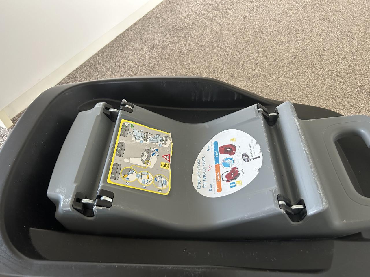 Maxi Cosi family base